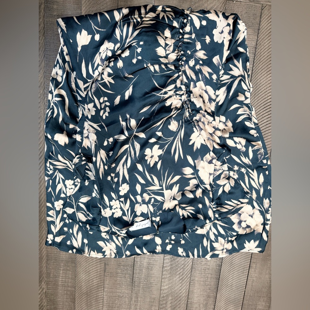 Petal & Pup Floral Satin Midi Dress Cap Sleeve Small NWT - Picture 3 of 5